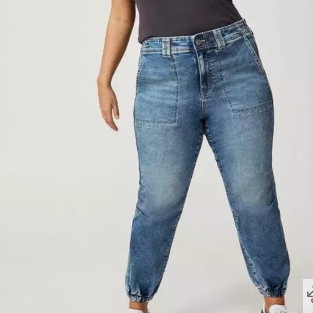 Torrid Mid Rise Jogger Jeans Womens 14R Blue Denim Stretch Casual Plus